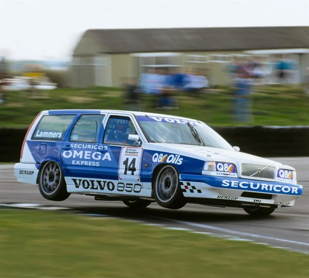 Volvo e la parabola della velocità: dalla 850 T5 SW al limite di 180 km/h (4)