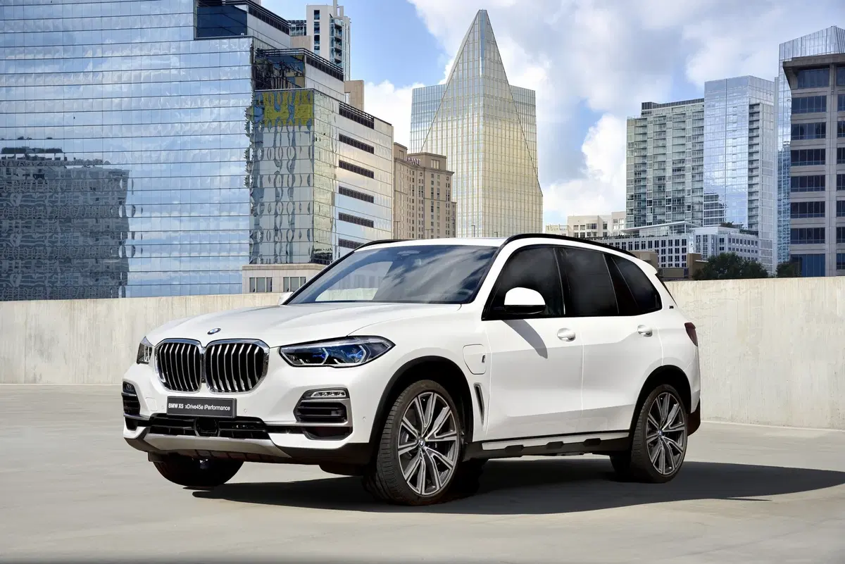 BMW, le ibride Plug-In al Salone di Ginevra 2019 (11)