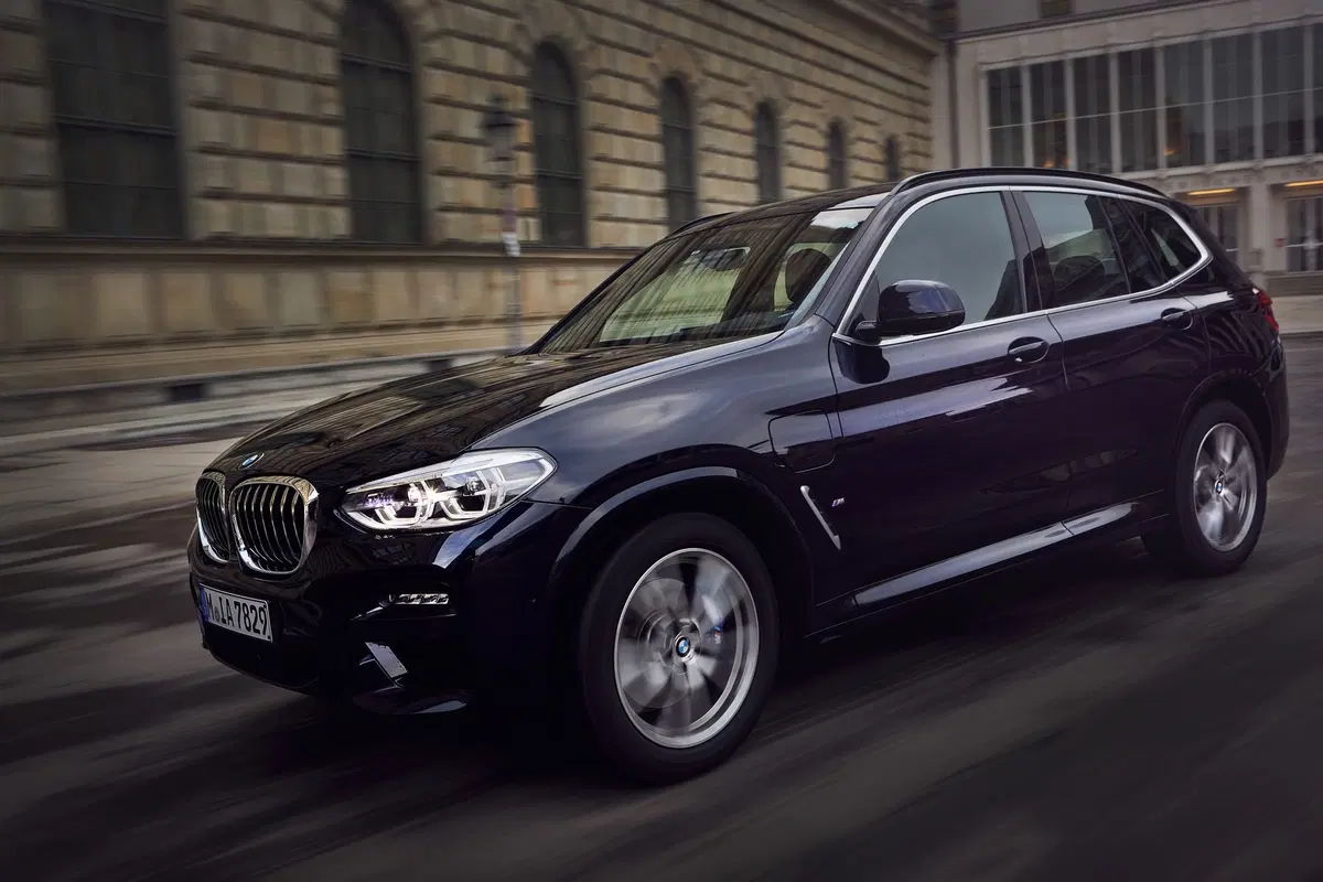 BMW, le ibride Plug-In al Salone di Ginevra 2019 (8)