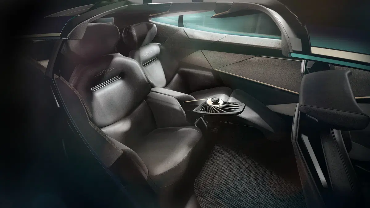 Lagonda All-Terrain concept al Salone di Ginevra 2019 (9)