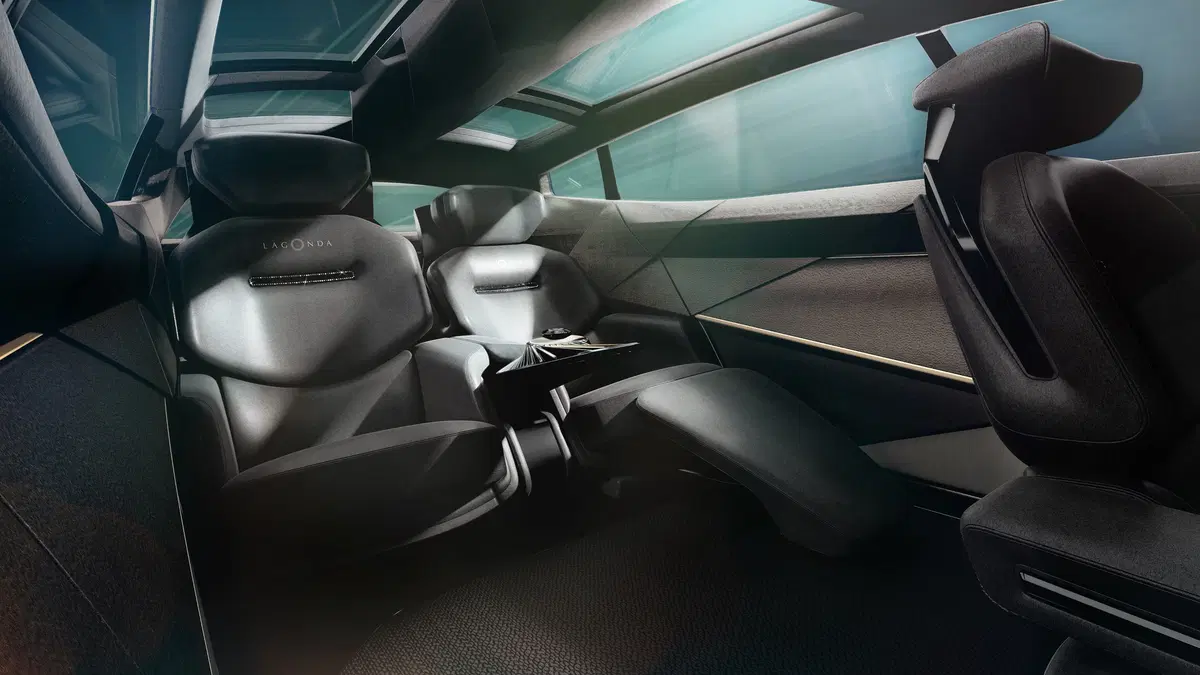Lagonda All-Terrain concept al Salone di Ginevra 2019 (11)