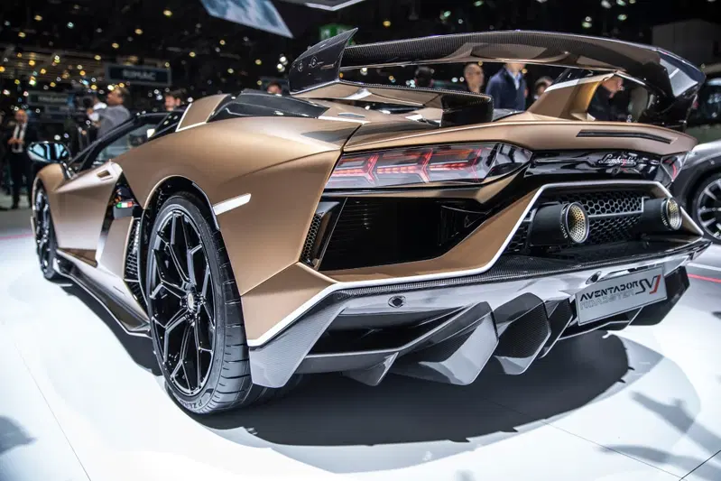 La nuova Lamborghini Aventador SVJ Roadster