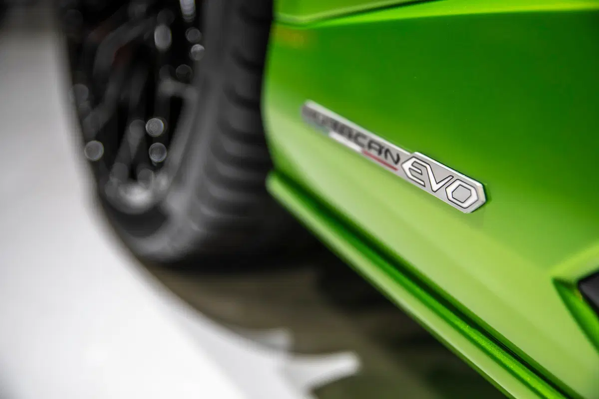 Lamborghini Huracan EVO Spyder al Salone di Ginevra 2019 [Video] (10)