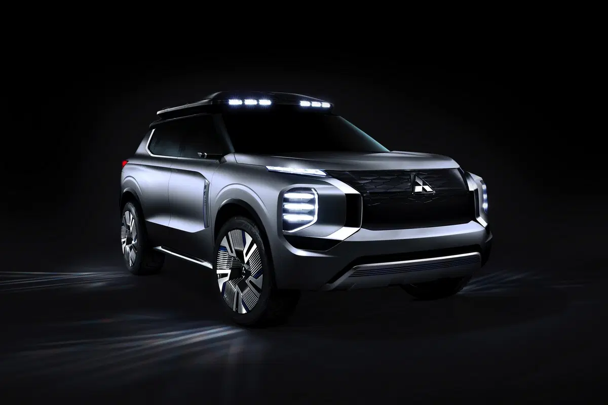 Mitsubishi Engelberg Tourer: concept al Salone di Ginevra 2019 (5)
