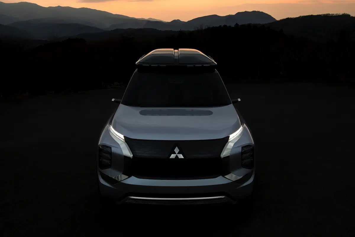 Mitsubishi Engelberg Tourer: concept al Salone di Ginevra 2019 (7)