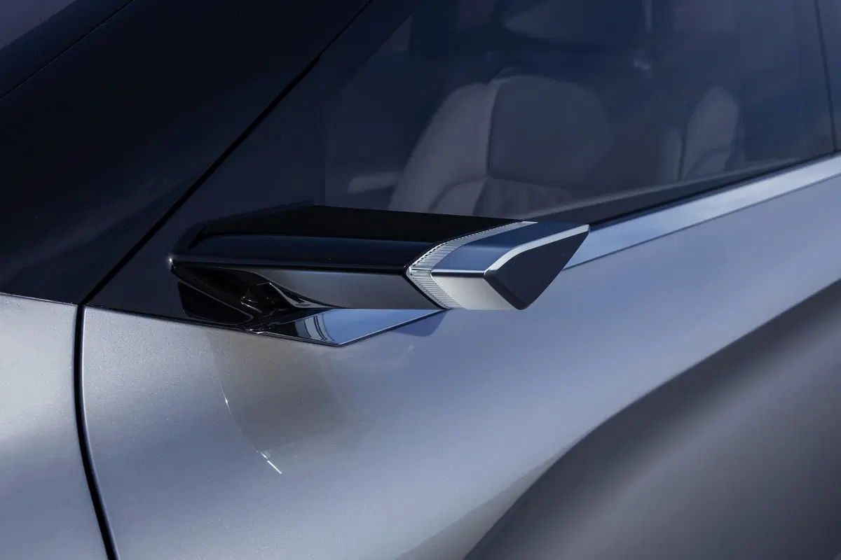 Mitsubishi Engelberg Tourer: concept al Salone di Ginevra 2019 (18)