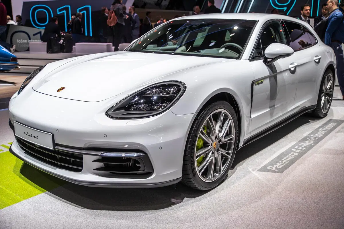 Porsche al Salone di Ginevra 2019 (17)