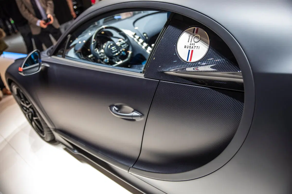 Bugatti Chiron Sport, a Ginevra la serie speciale 110 ans Bugatti (3)