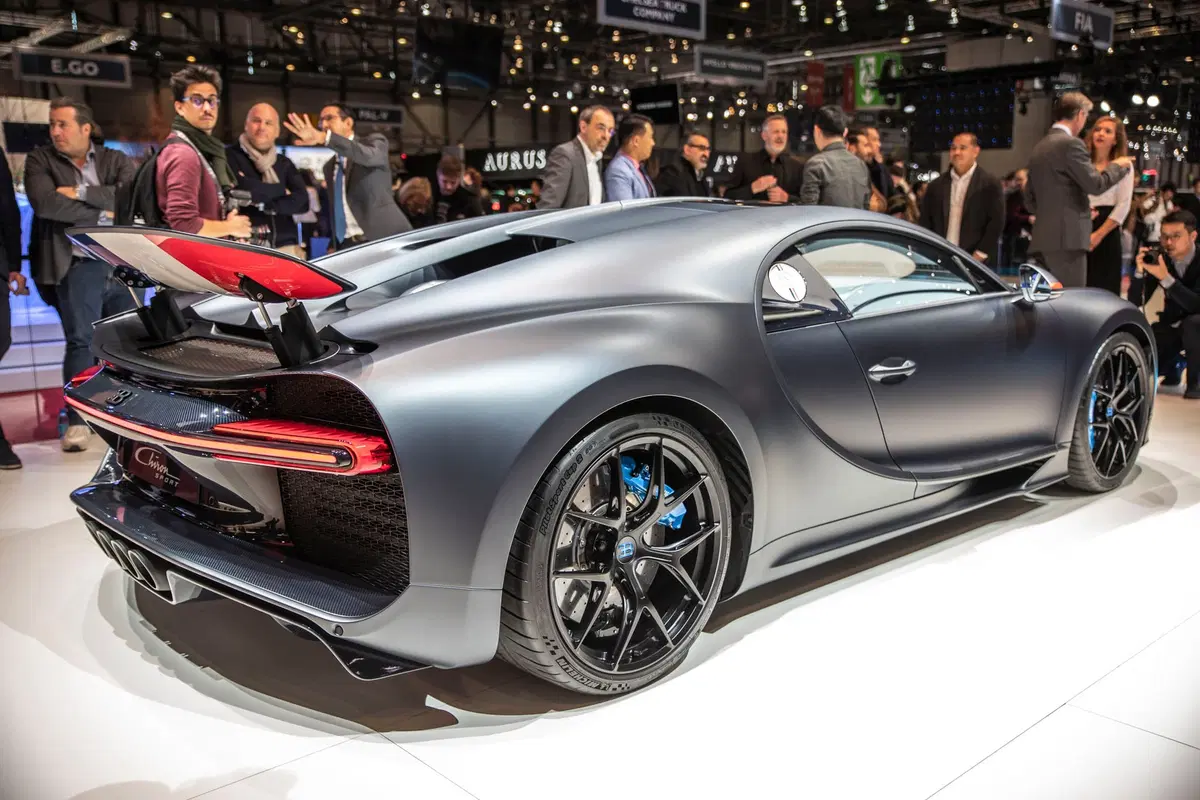 Bugatti Chiron Sport, a Ginevra la serie speciale 110 ans Bugatti (13)