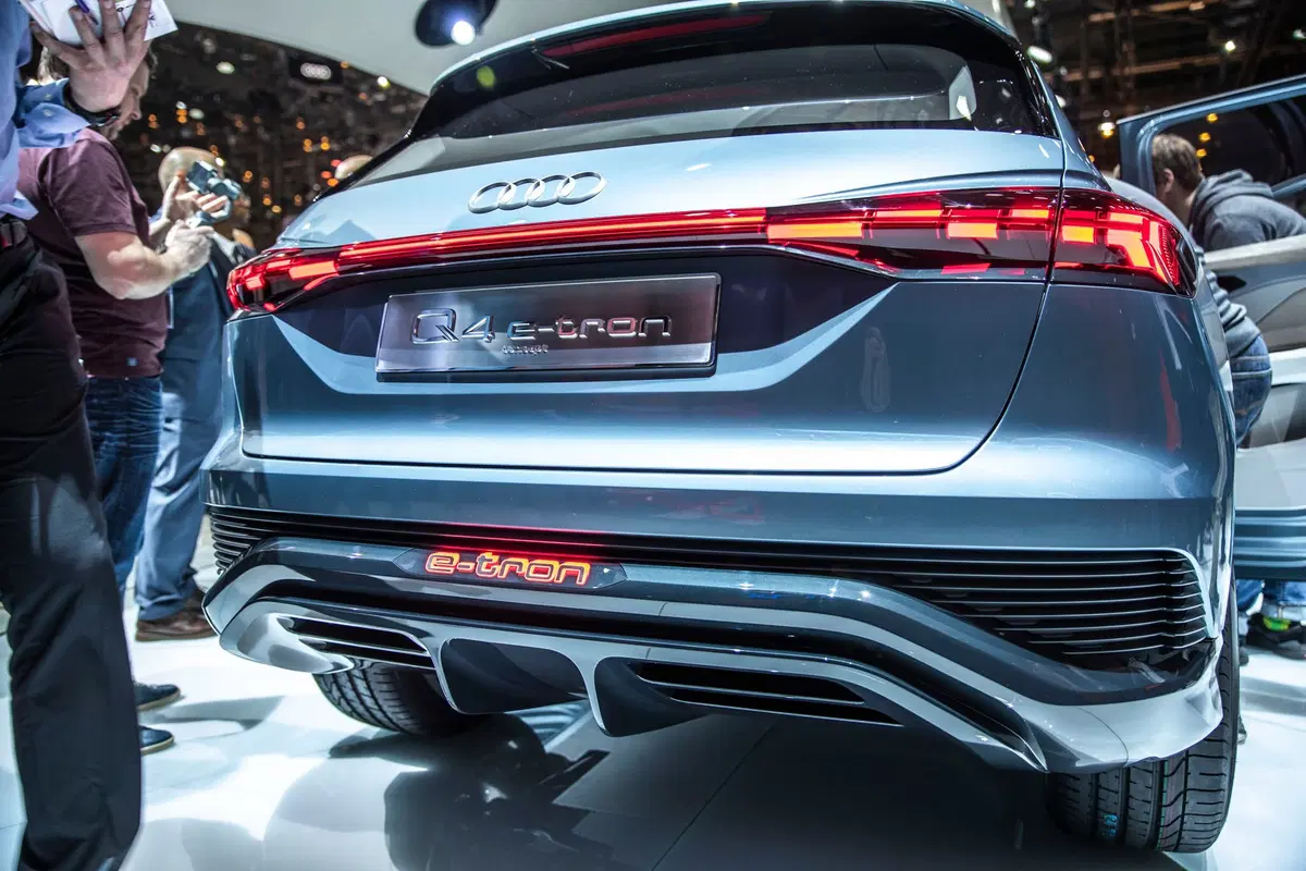 Audi Q4 e-tron concept al Salone di Ginevra 2019 (5)