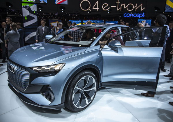 Audi Q4 e-tron concept al Salone di Ginevra 2019 [Video]