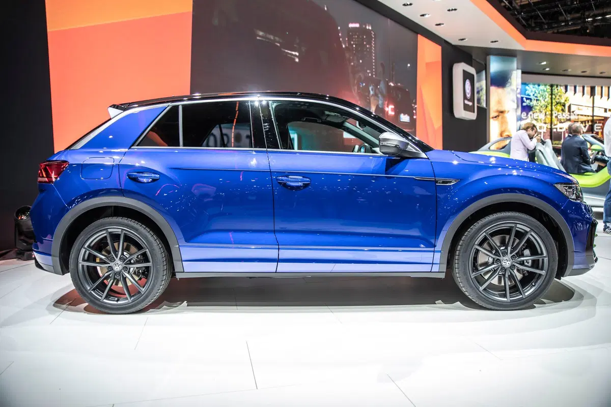 Volkswagen T-Roc R, la concept al Salone di Ginevra 2019 [Video] (2)