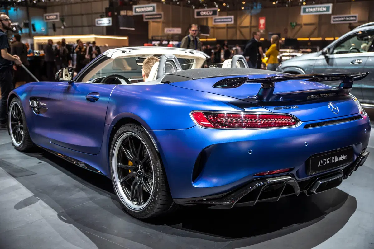 Mercedes AMG GT R Roadster, debutto al Salone di Ginevra 2019 (28)