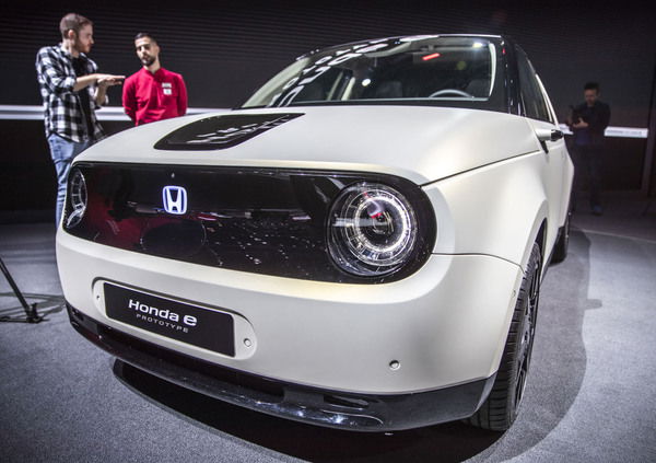 Honda e-Prototype: il modello elettrico di serie a Ginevra 2019