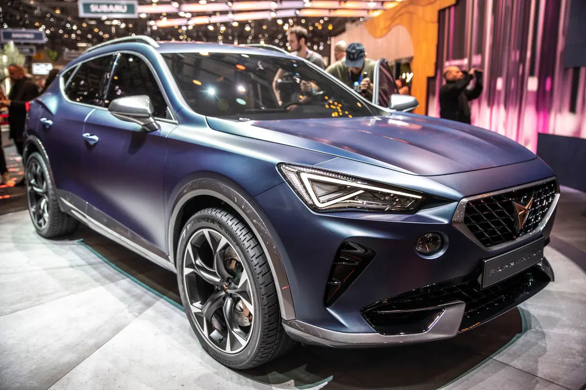 Cupra Formentor, concept ibrido a metà tra crossover e sportiva 