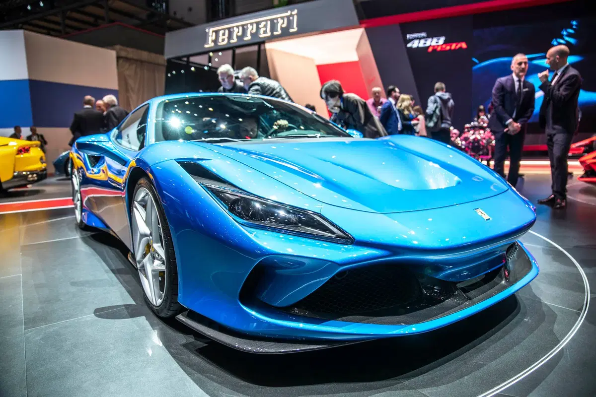 Ferrari F8 Tributo: foto, video e dati tecnici dell’erede della 488 [Video]