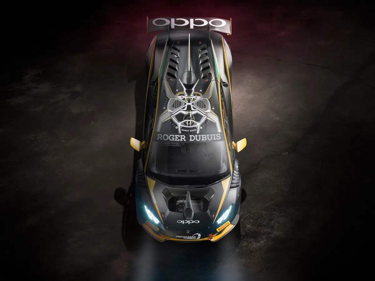 Lamborghini Huracan Super Trofeo Evo Collector 2019, speciale nero e oro (5)