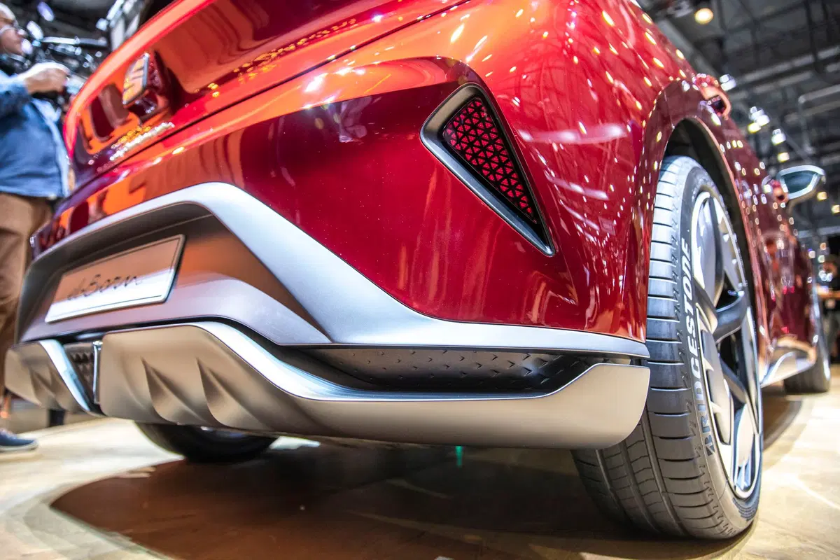 Salone di Ginevra 2019, Seat: De Meo lancia la sfida ispanica alla micro(e non)mobilità elettrica (13)