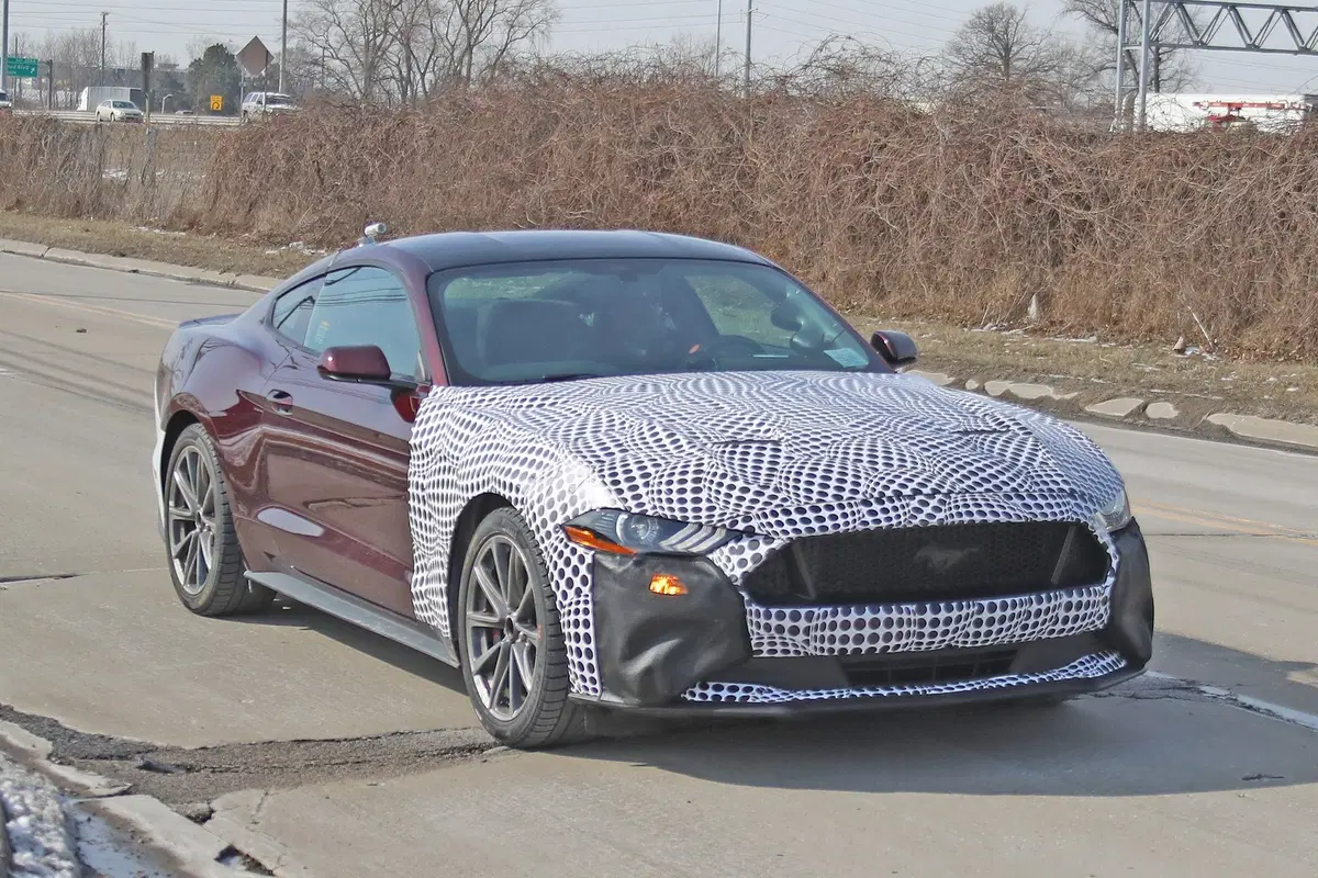 Ford Mustang ibrida: follia o realt&agrave;? [Foto spia]