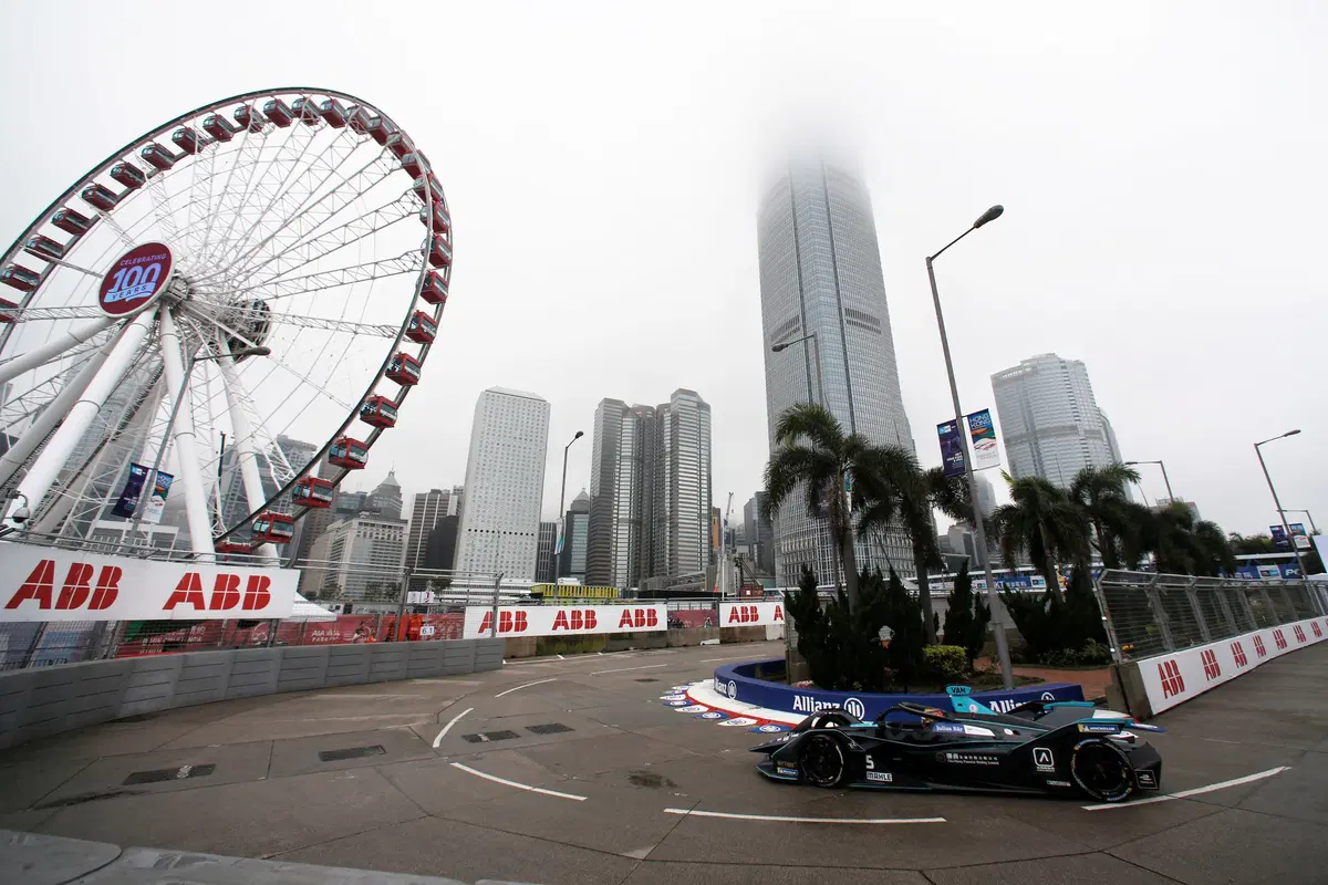 Formula E, ePrix di Hong Kong: squalificato Bird, la vittoria a Mortara (8)