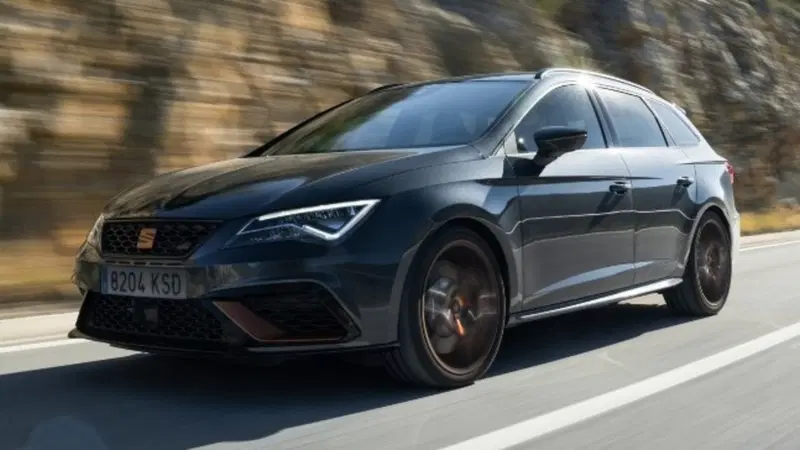 Seat Leon Cupra R ST 2019, 300 CV anche per la familiare