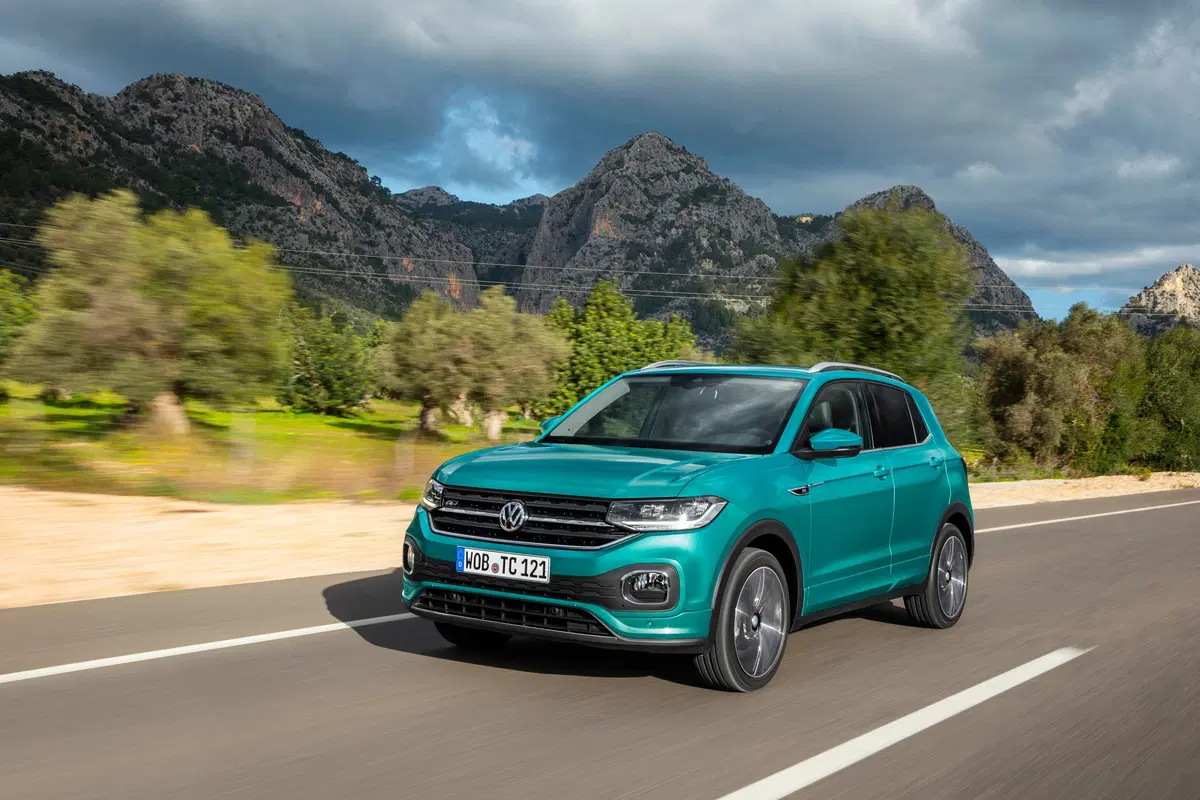 Volkswagen T-Cross 2019 ecco come va la cugina della Polo (9)