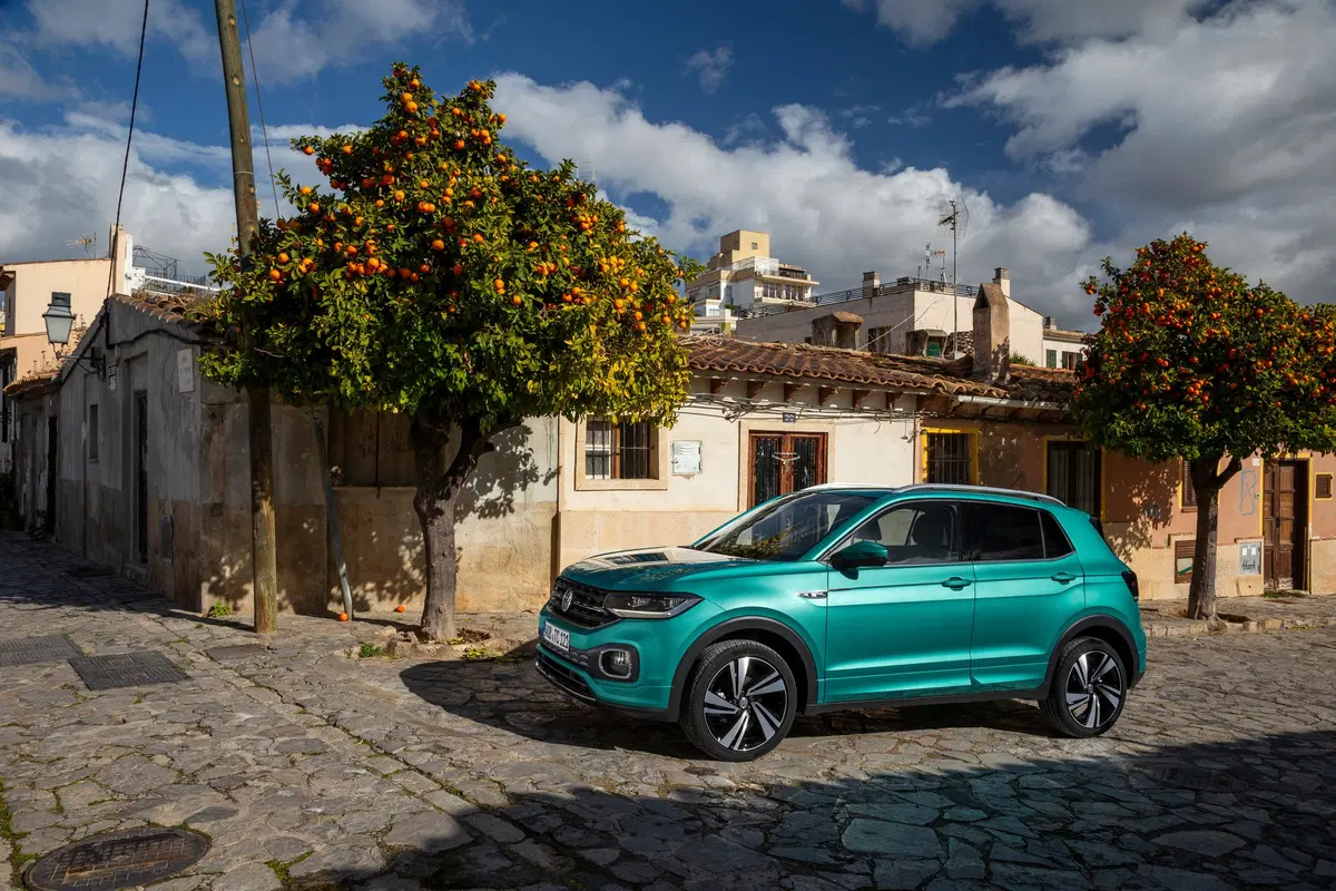 Volkswagen T-Cross 2019 ecco come va la cugina della Polo (11)