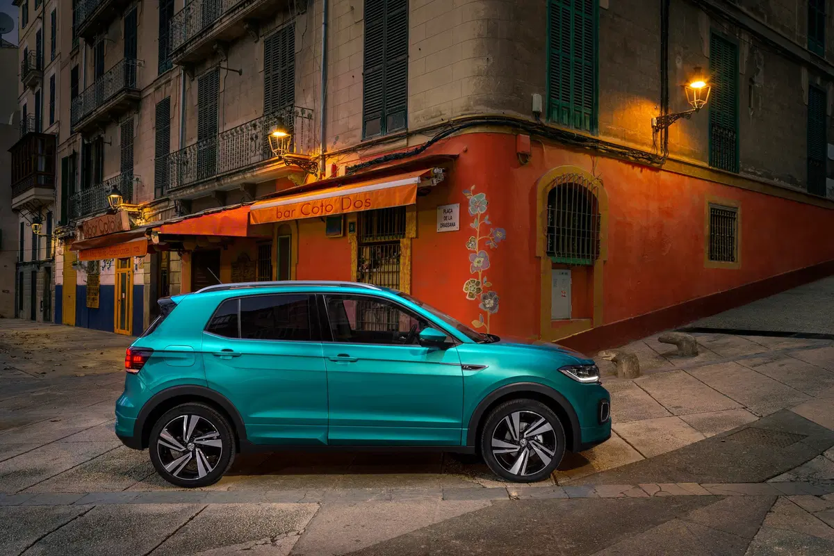 Volkswagen T-Cross 2019 ecco come va la cugina della Polo (12)