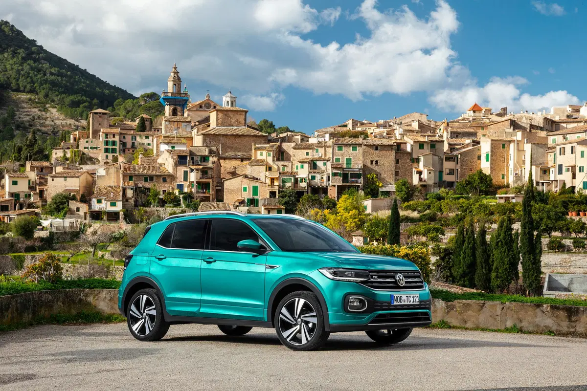 Volkswagen T-Cross 2019 ecco come va la cugina della Polo (15)