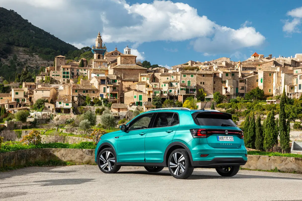 Volkswagen T-Cross 2019 ecco come va la cugina della Polo (16)