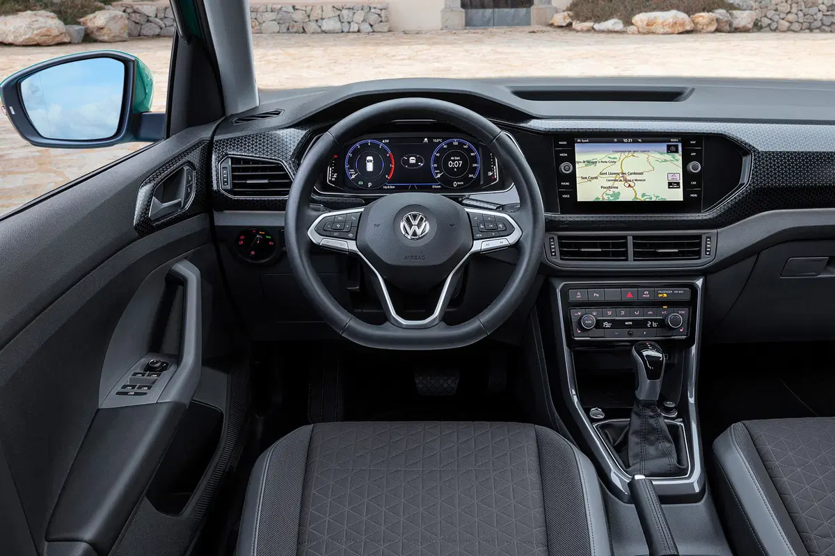 Volkswagen T-Cross 2019 ecco come va la cugina della Polo (18)