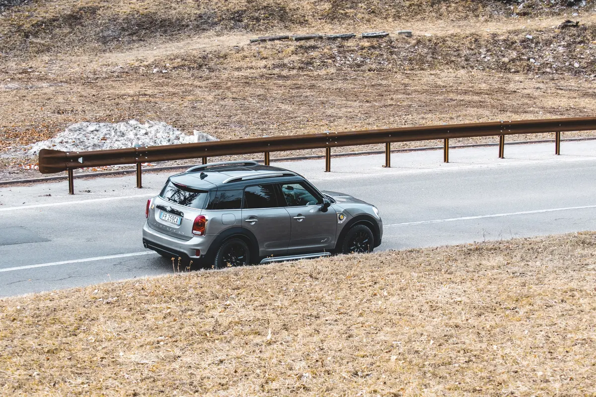 Mini Cooper S E Countryman ALL4: guidare green, divertendosi (7)