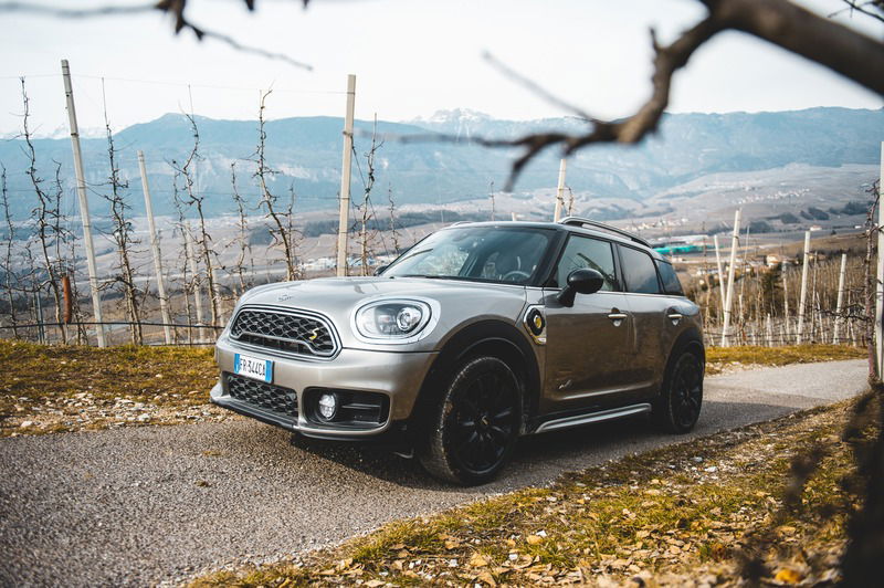 Mini Cooper S E Countryman ALL4: guidare green, divertendosi