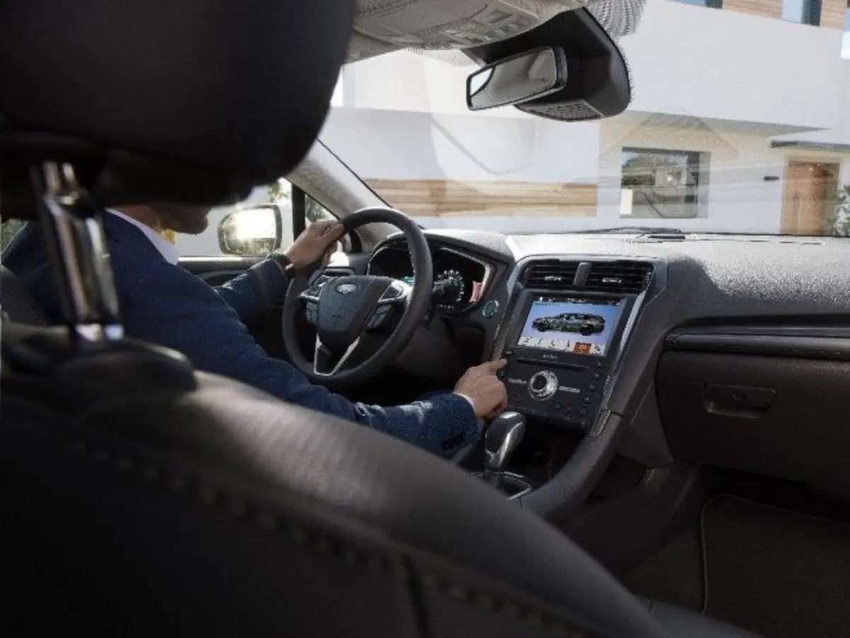 Ford Mondeo Wagon Hybrid Vignale: familiare di lusso sì, mild.. No! (5)