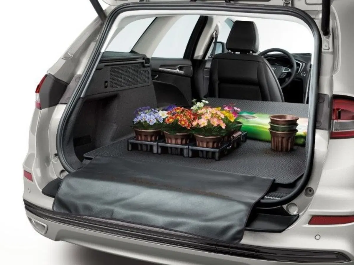 Ford Mondeo Wagon Hybrid Vignale: familiare di lusso sì, mild.. No! (11)