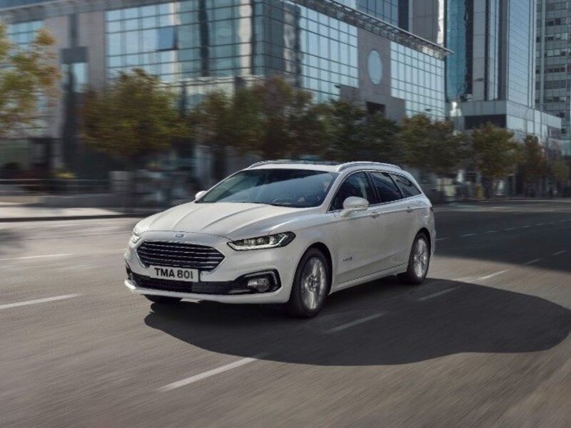 Ford Mondeo Wagon Hybrid Vignale: familiare di lusso s&igrave;, mild.. No!