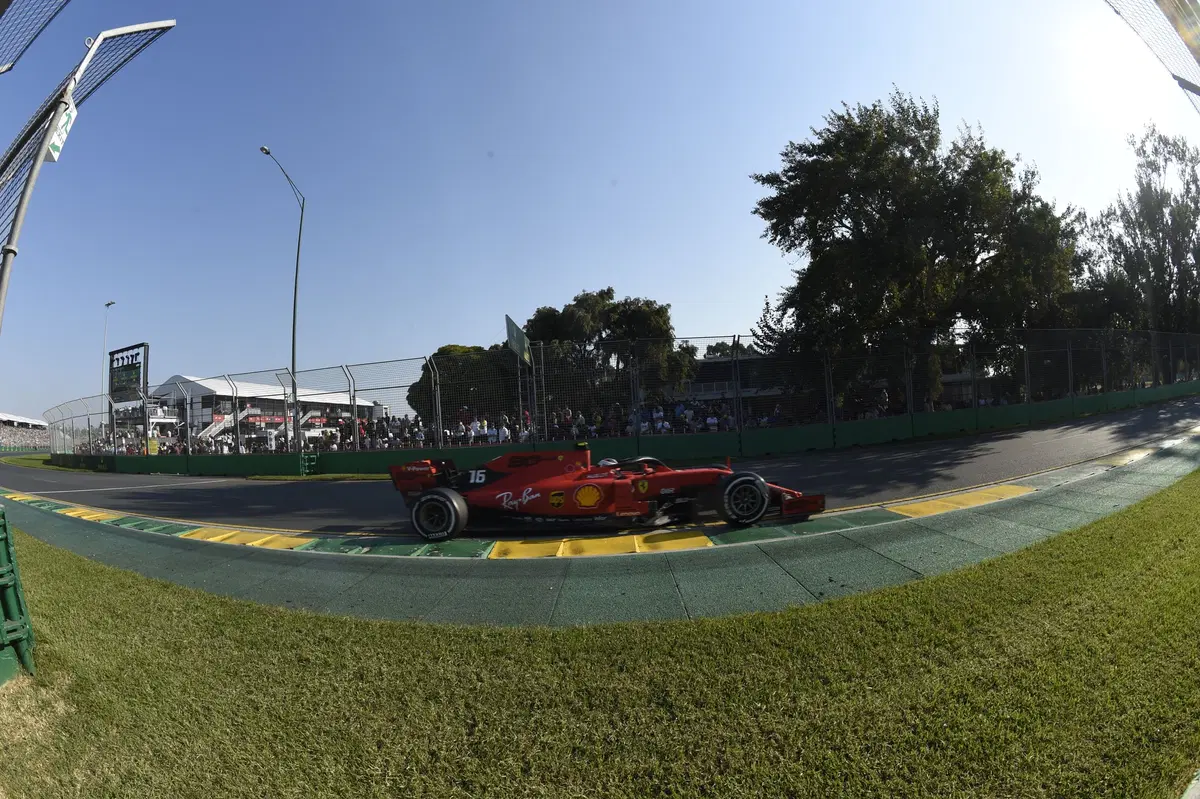 F1, GP Australia 2019: vince Bottas. Quarto Vettel (4)