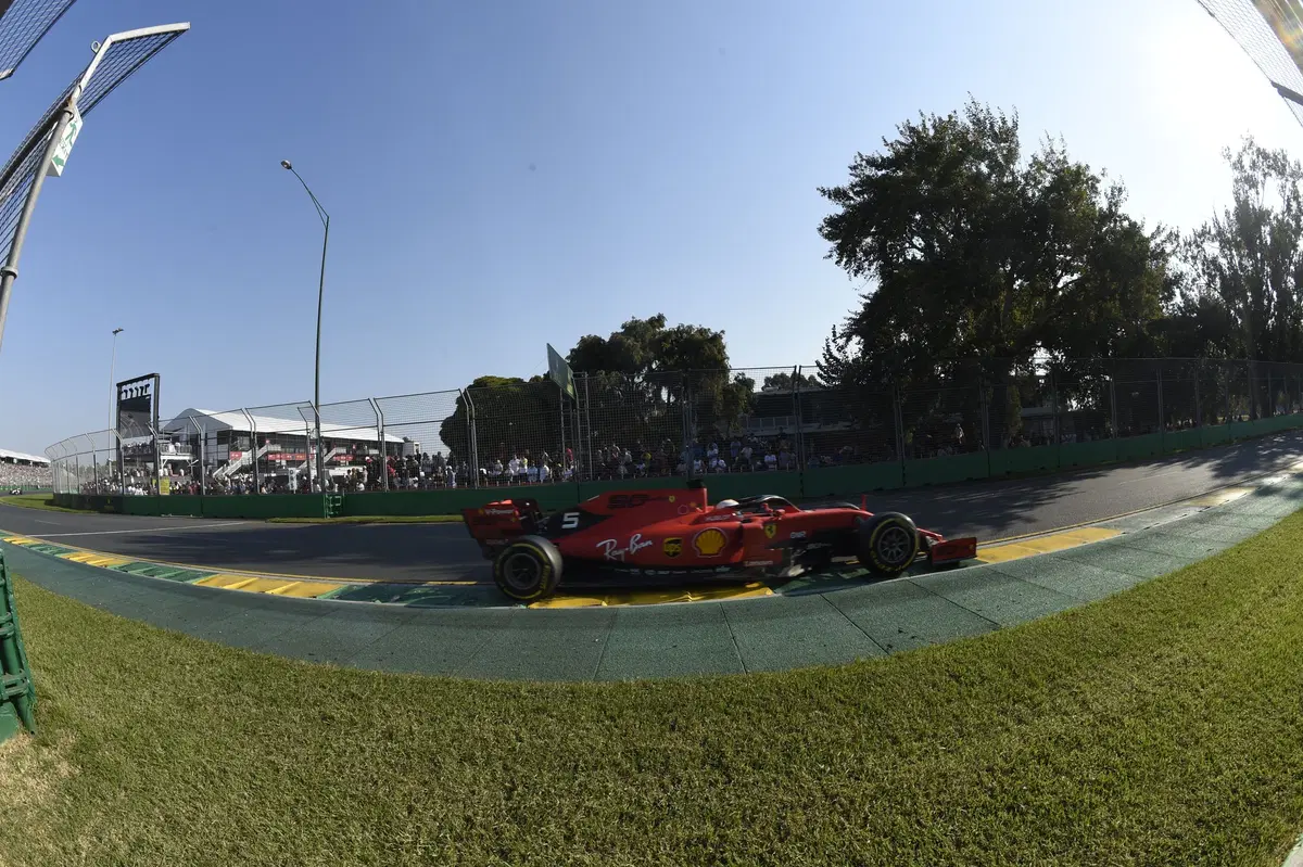 F1, GP Australia 2019: vince Bottas. Quarto Vettel (7)