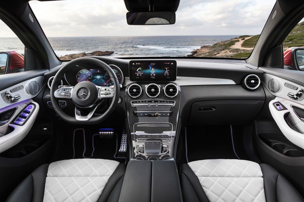 Gli interni della Mercedes GLC Coup&eacute; restyling