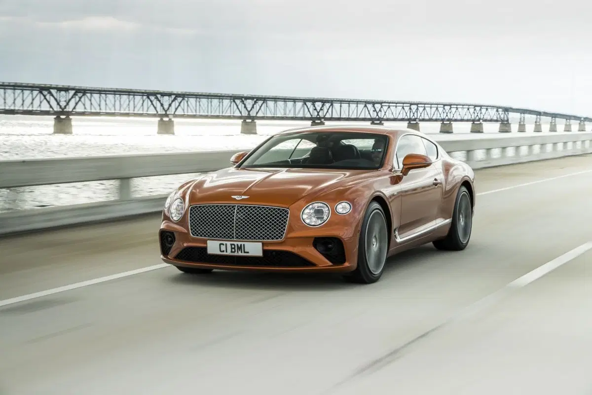 Bentley Continental GT V8, le nuove coupé e cabrio (10)