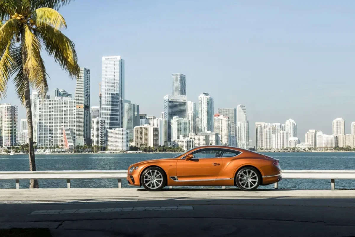 Bentley Continental GT V8, le nuove coupé e cabrio (11)