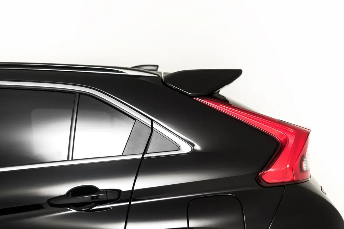 Mitsubishi Eclipse Cross Knight, look dark (2)