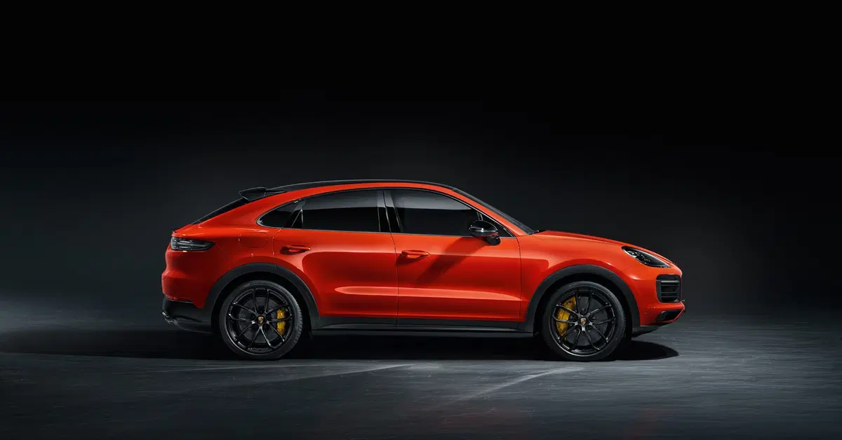 Nuovo SUV sportivo Porsche: la Cayenne diventa Coupé [foto gallery] (3)