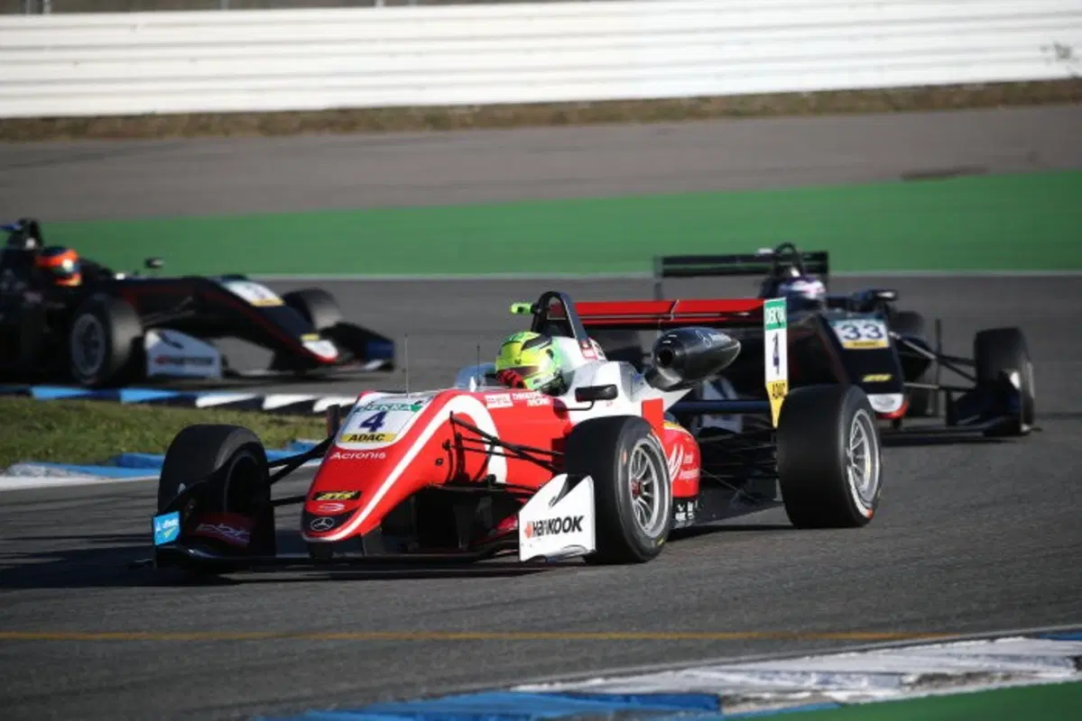 F3 FIA, Mick Schumacher campione europeo: due anni prima di papà Michael (4)