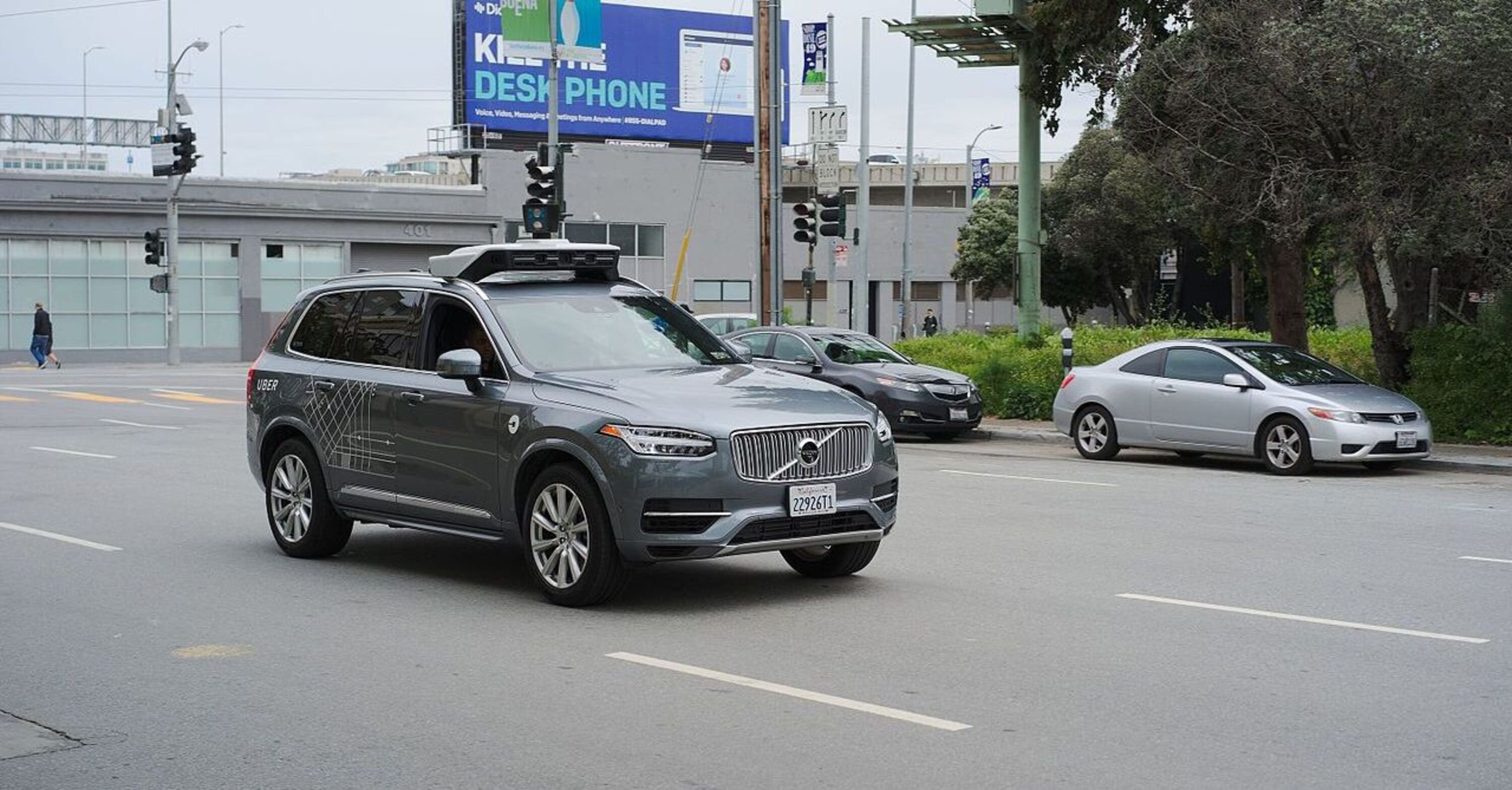 Auto a guida autonoma in test su strade pubbliche: arrivano anche in Italia