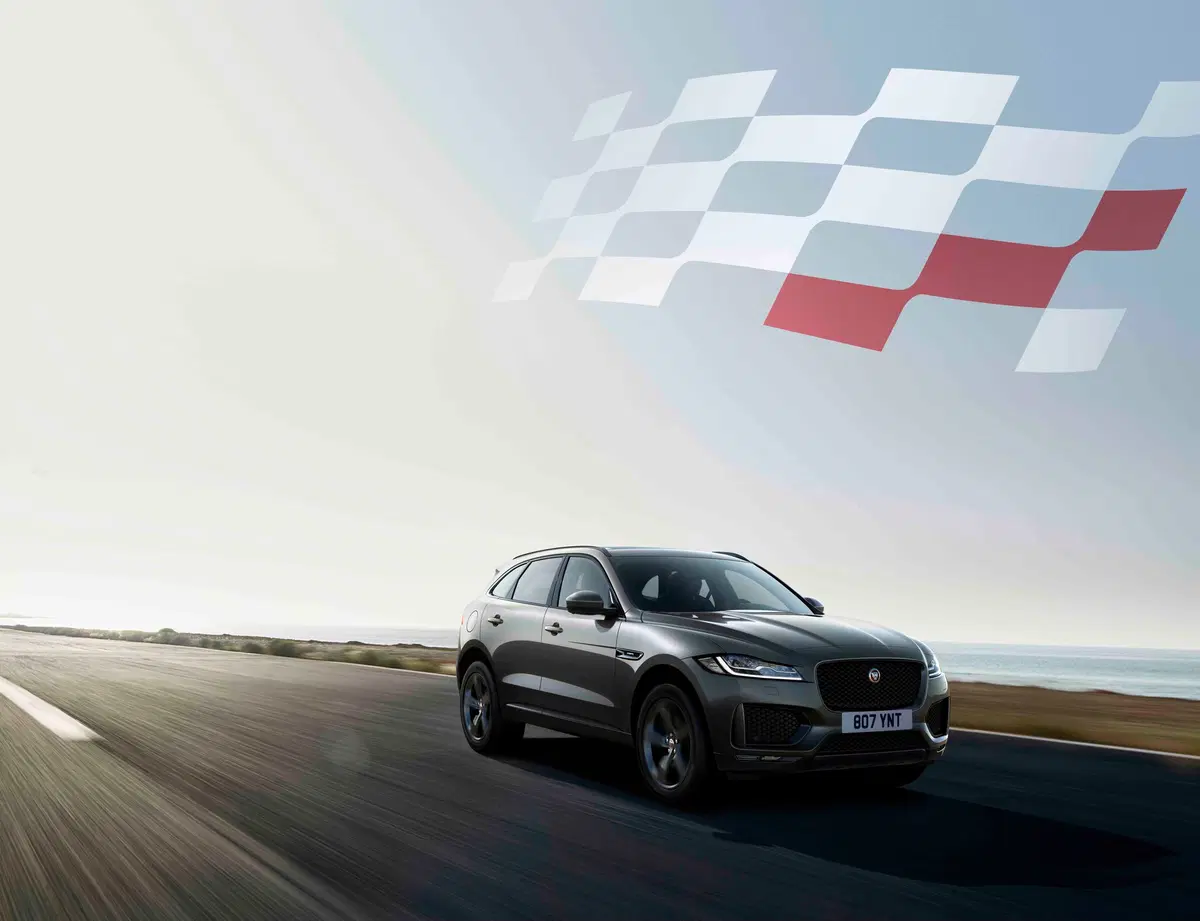 Jaguar F-Pace, arrivano le serie speciali 300 Sport e Chequered Flag (10)