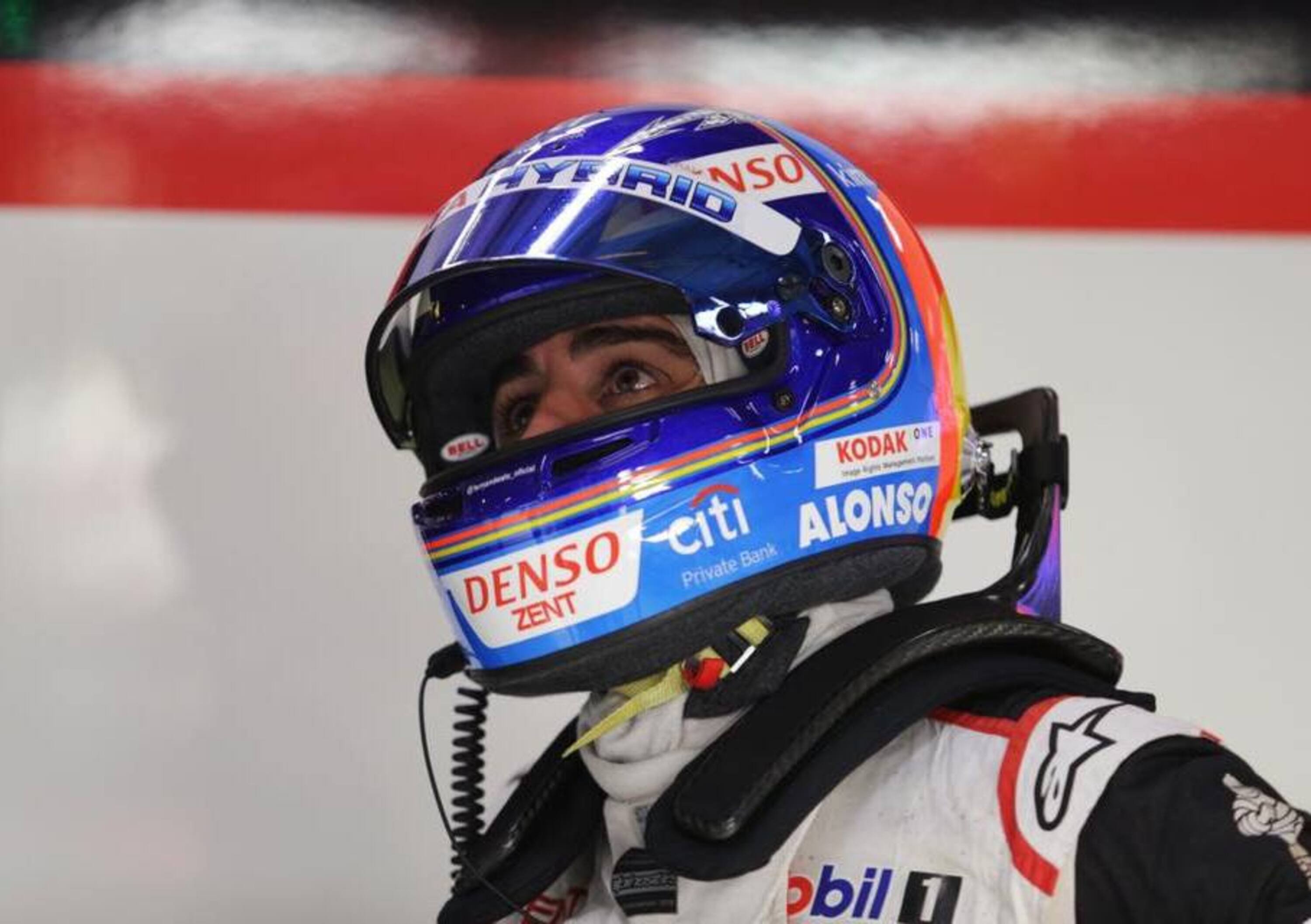 Fernando Alonso, test con la Toyota Hilux della Dakar