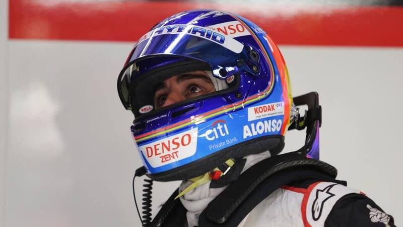 Fernando Alonso, test con la Toyota Hilux della Dakar