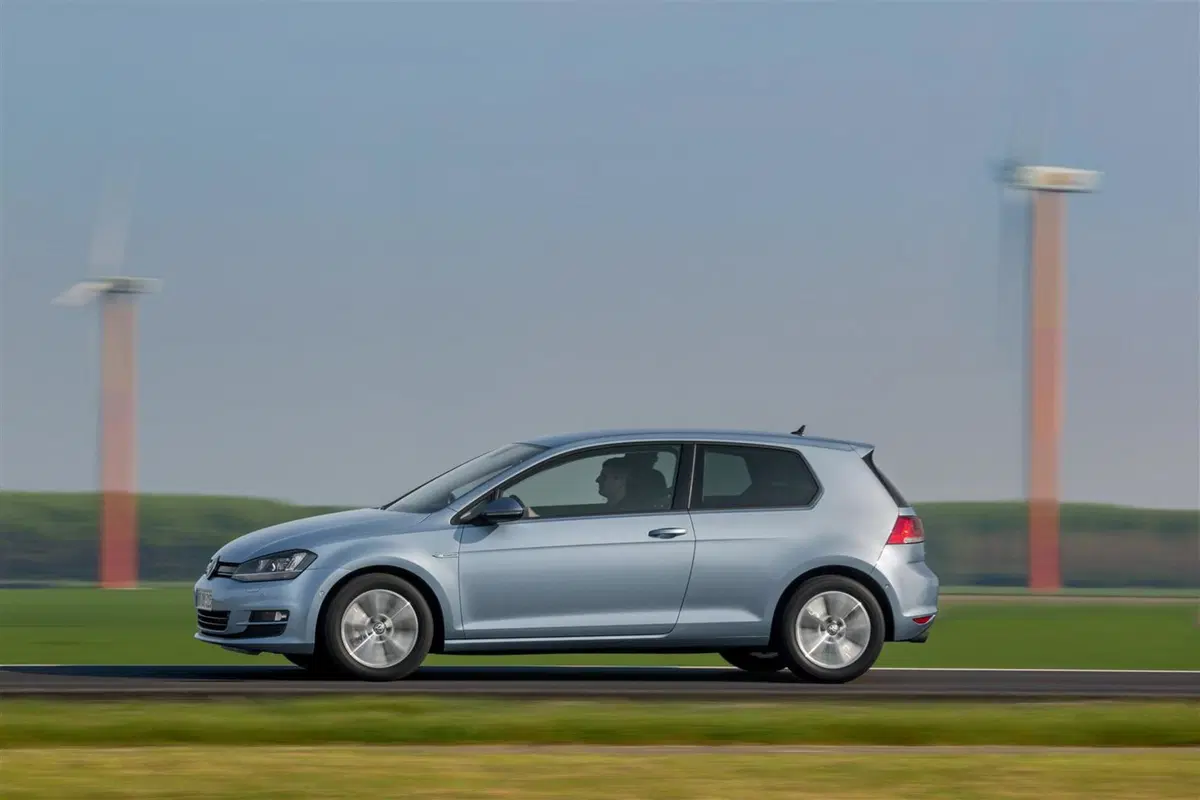 Hatchback europee a confronto: Alfa Romeo Giulietta 1.6 JTDm TCT Vs VW Golf 1.6 TDI DSG (4)