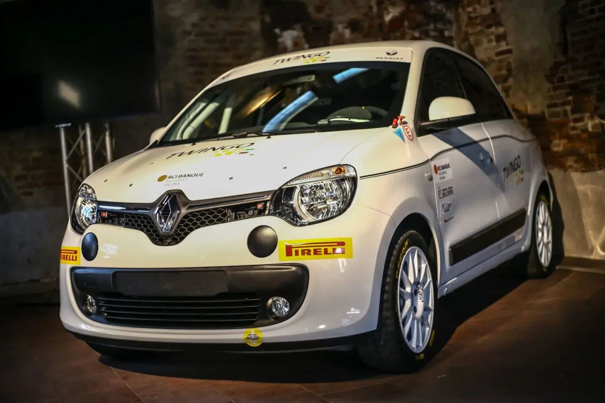 Renault Twingo R1, il ritorno nei rally di una “tutto dietro”  (5)